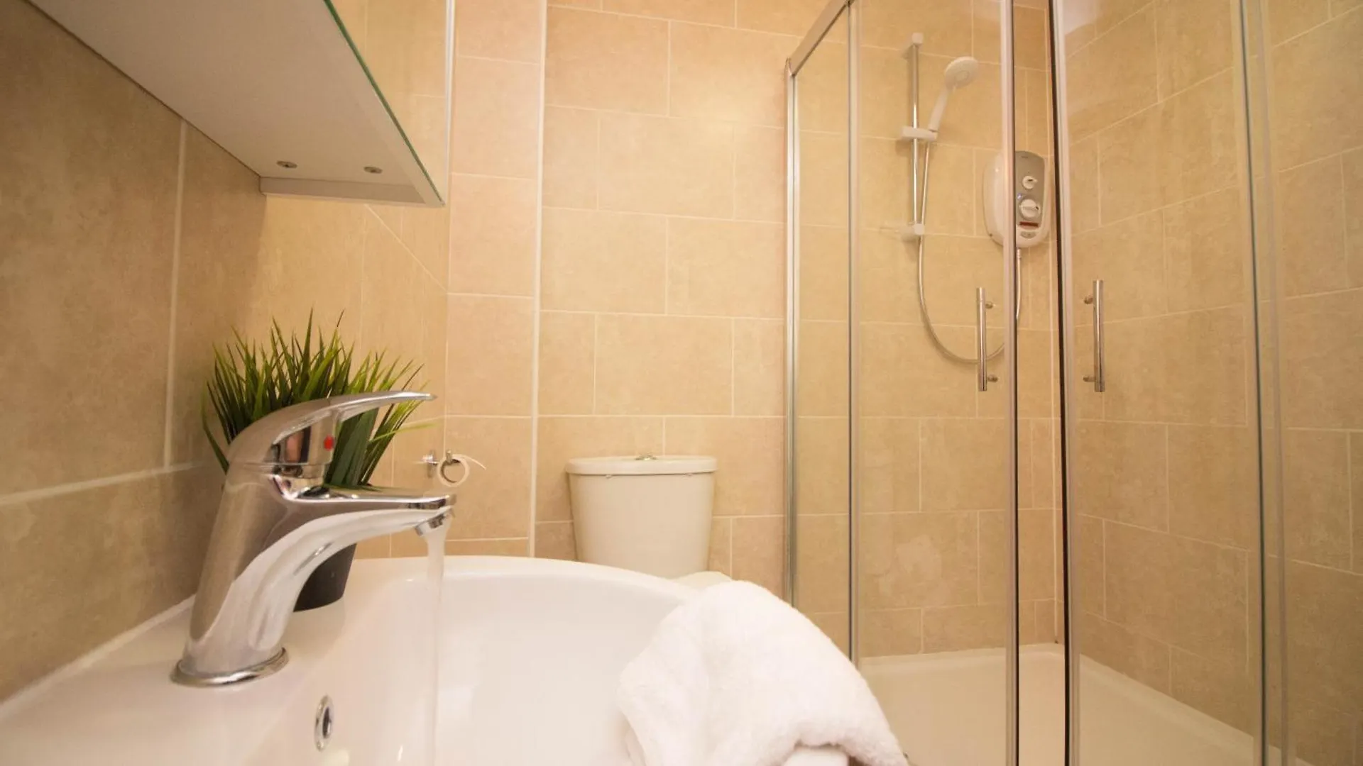 Stayzo Stylish Accommodation In Southampton 10 United Kingdom
