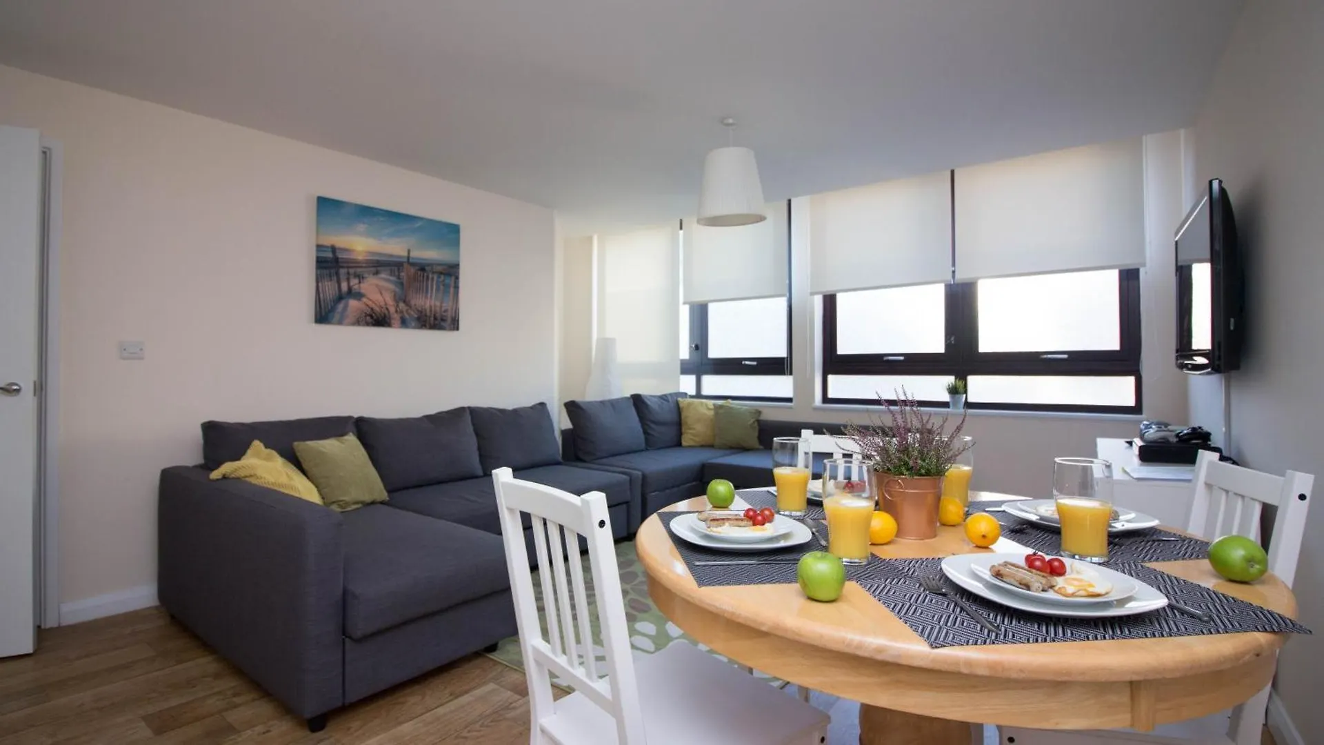 Stayzo Stylish Accommodation In Southampton 10 Apartment